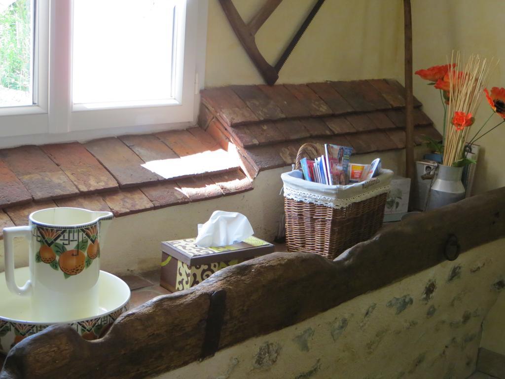 Les Logis Du Breuil Panzió Marchéville Kültér fotó